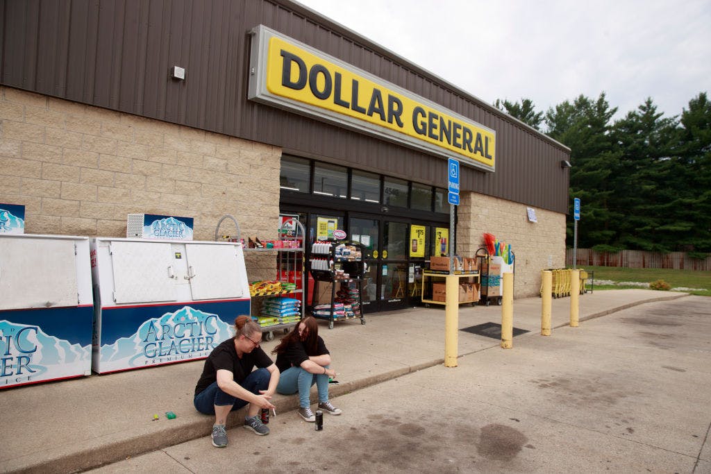 Does Dollar General Hire Felons?