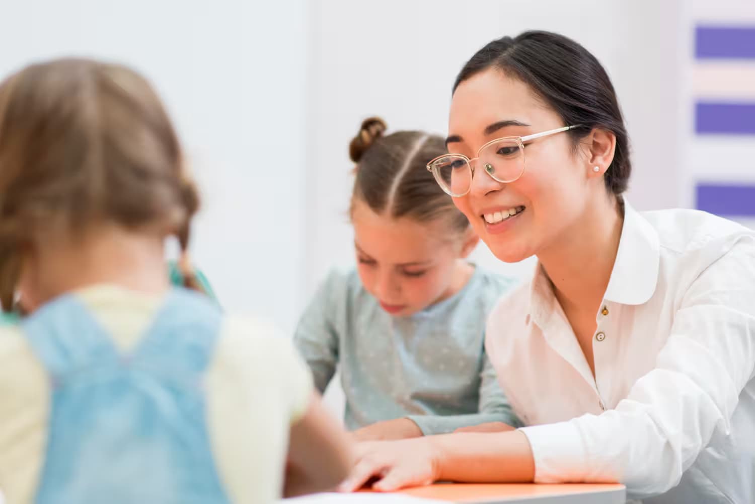 Teacher Resume Examples for Elementary Roles in 2026: 8 Real Samples That Landed Jobs
