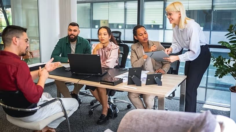 How Modern HR Departments Can Leverage Digital PR for Employer Branding