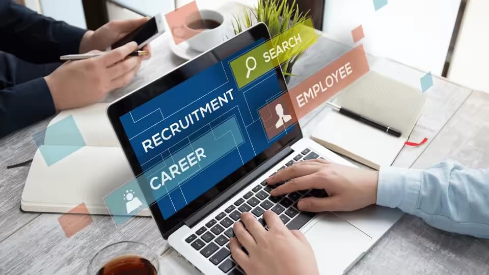 How to Recruit On Facebook: A Complete Guide