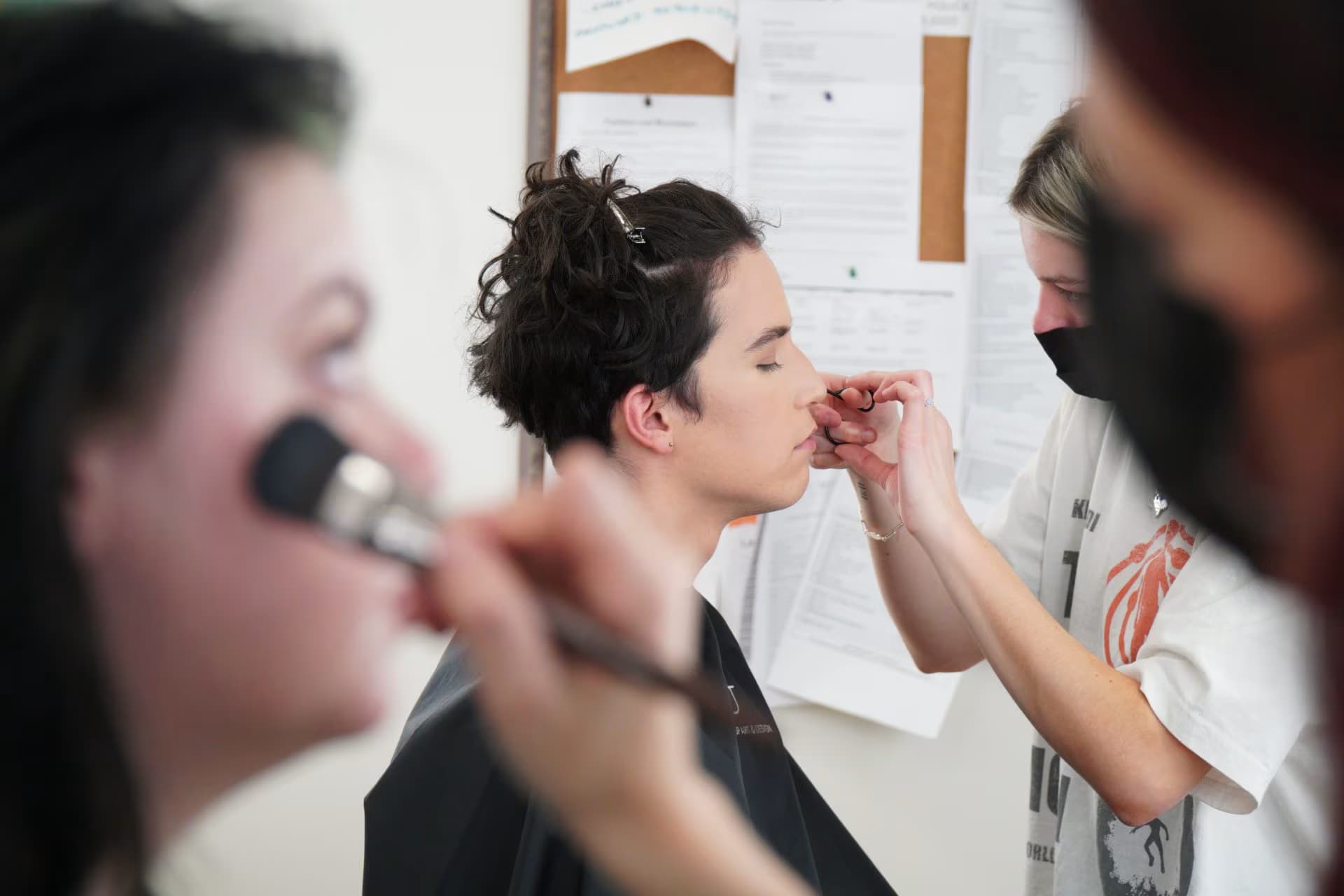 An Example of a Makeup Artist Resume That Actually Wins Bookings