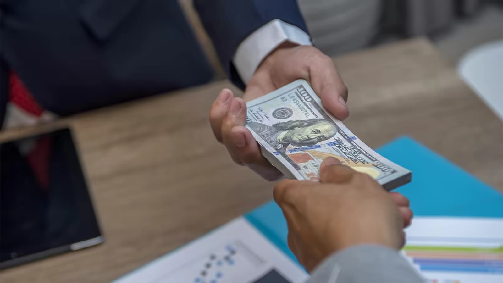 The Pros and Cons of Payday Loans: What You Need to Know