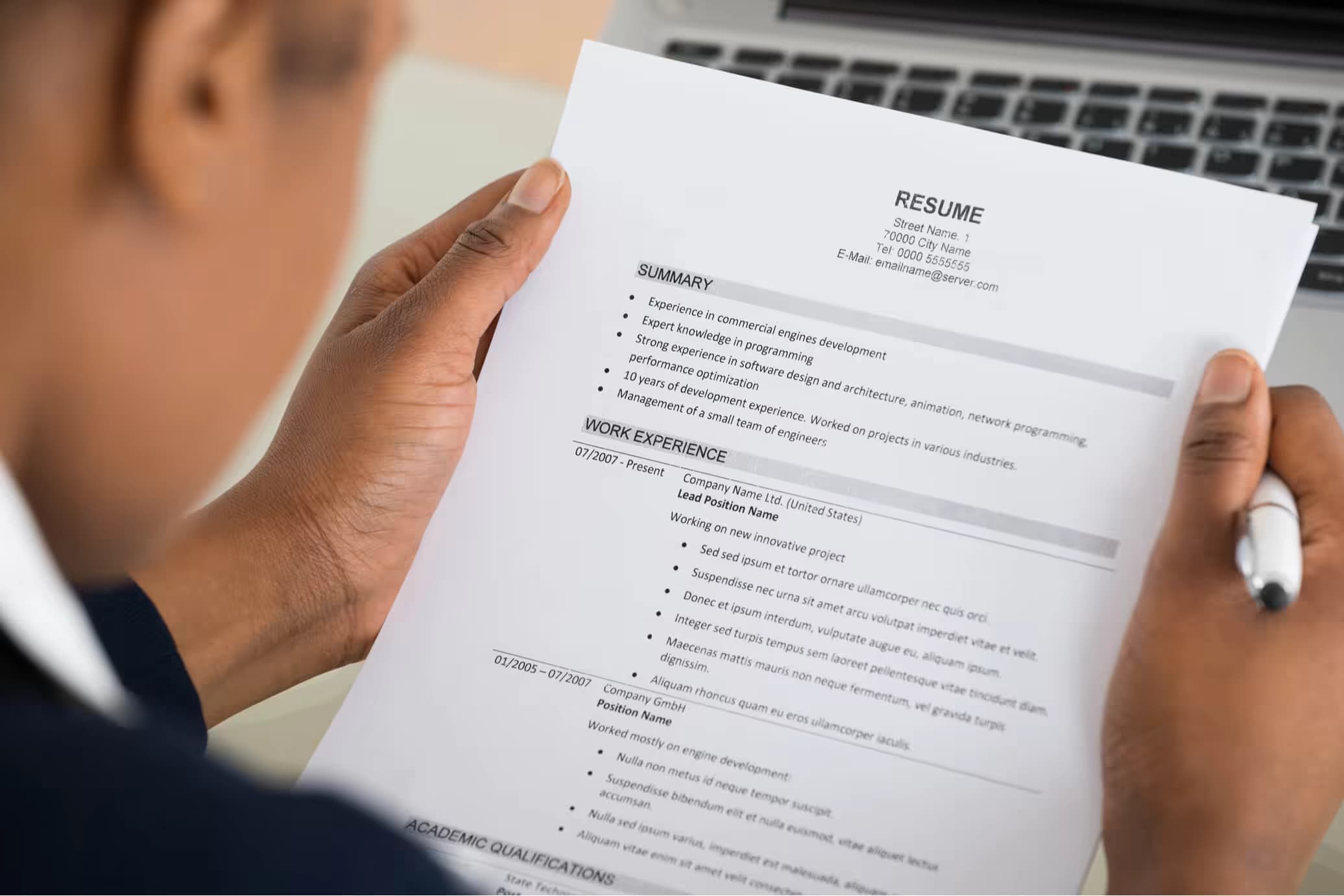 Top College Resume Tips: Dos and Don’ts for 2025 Grads