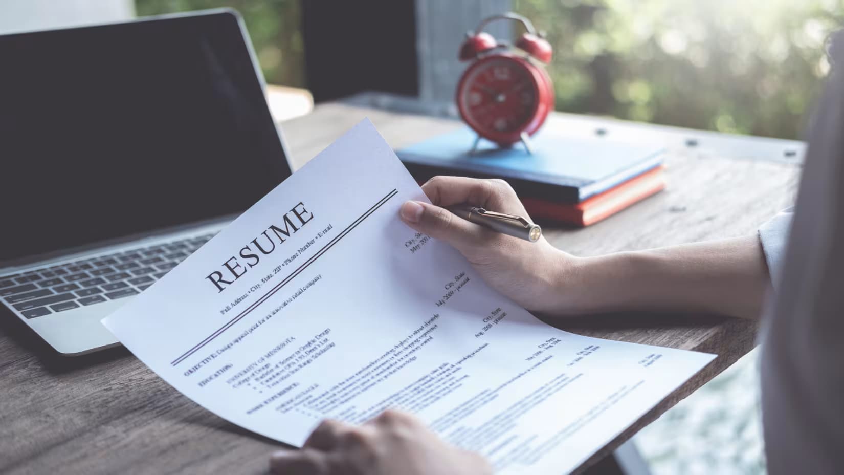 Free Resume Templates: What the Evidence Actually Says About Choosing One